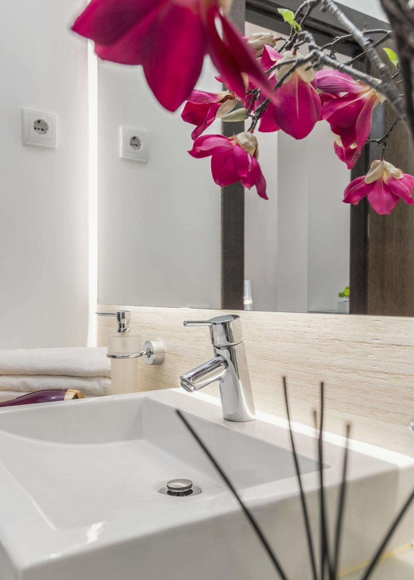 Malasana By Skykey Apartment มาดริด ภายนอก รูปภาพ
